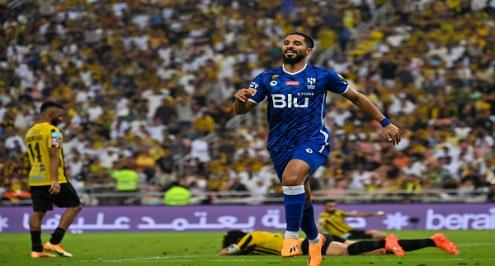 نيران حجازي الصديقة أحرقت شباك الاتحاد.. الهلال إلى نهائي كأس الملك (فيديو)